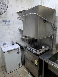 Four Chain Hotel (D14), Retail #472347891